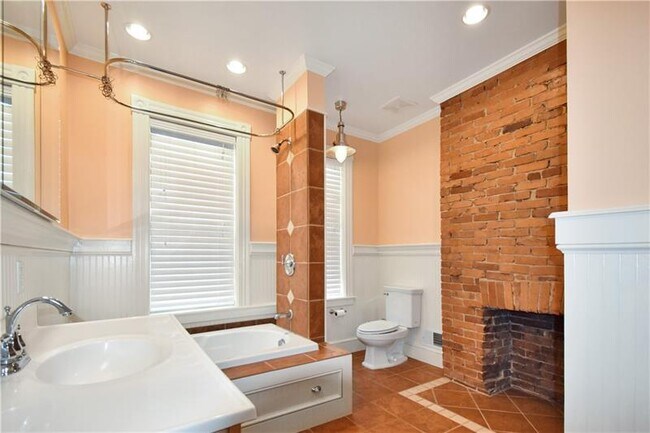 Building Photo - 4214 Post St