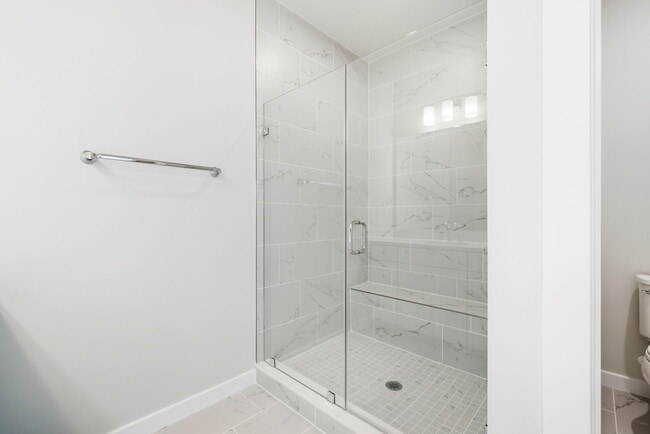 Building Photo - 1017 Venifena Terrace SE