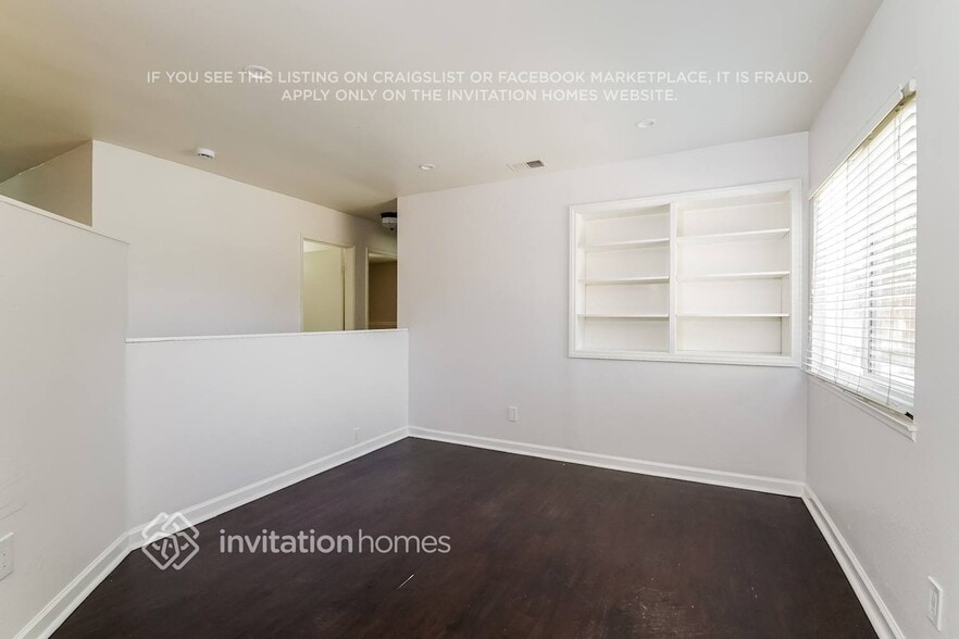 Building Photo - 1752 Willowbrook Ln