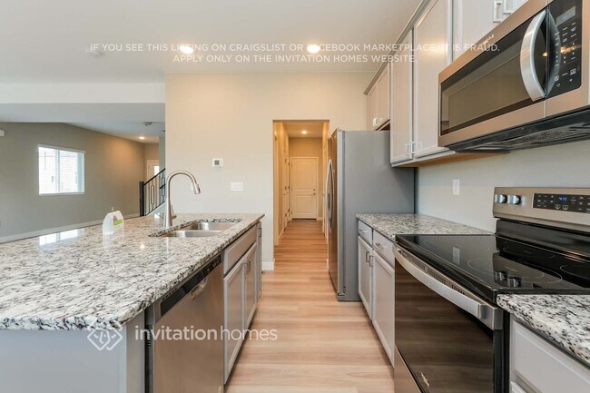 Building Photo - 6214 Bobolink Trl