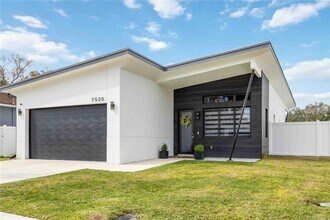 Building Photo - 7520 N Coolidge Ave