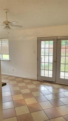 Building Photo - 906 High Country Dr