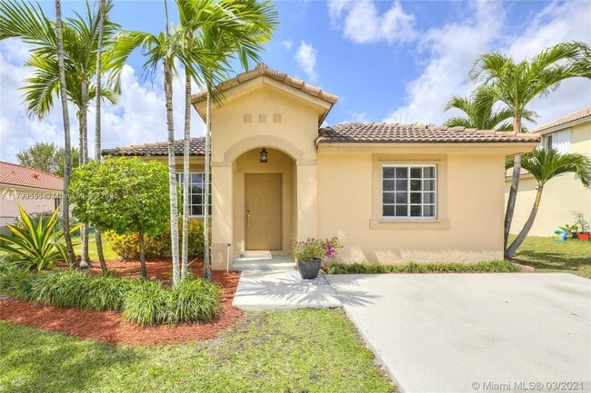 Primary Photo - 450 SE 30th Dr