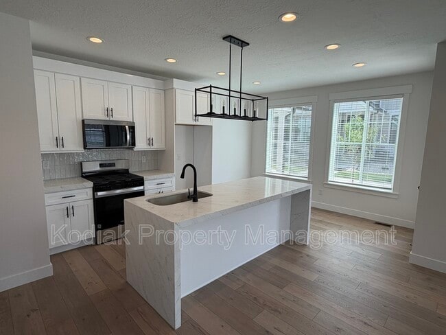 Building Photo - 8812 S Cys Pk Lane