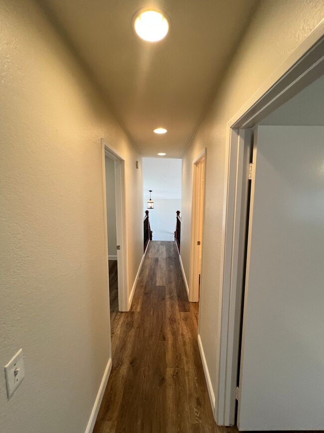 Building Photo - Beautiful 3 Bed 2.5 Bath Anaheim Hills Home