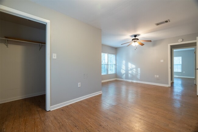 Building Photo - 2405 County Rd 2235