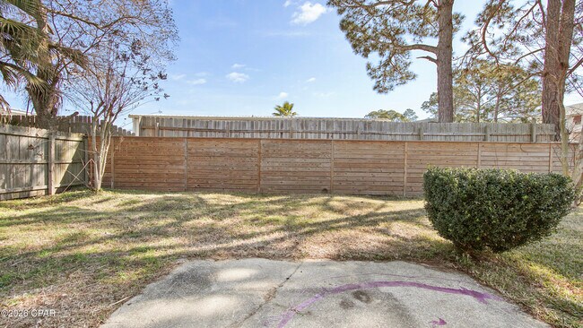Building Photo - 1712 Vecuna Cir
