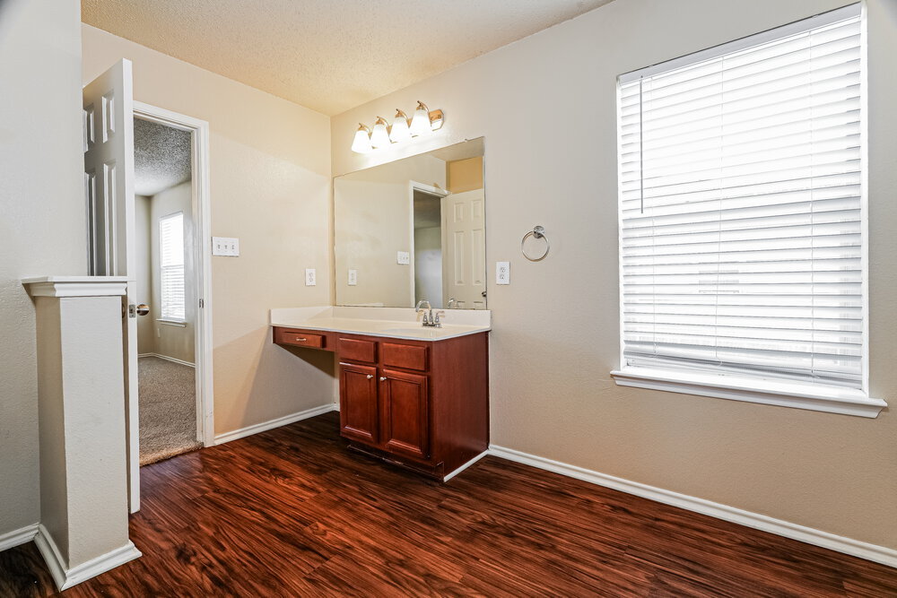 Building Photo - 604 Snowy Orchid Dr