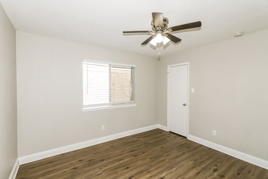 Building Photo - 4167 Amir St