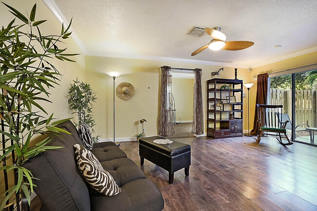 Building Photo - 30 Crossings Cir