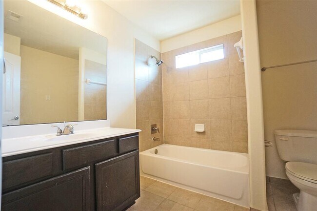 Building Photo - 24503 Hikers Bend Dr