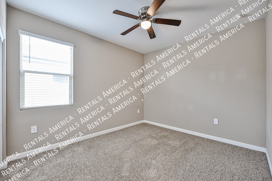 Building Photo - 30041 W Earll Dr