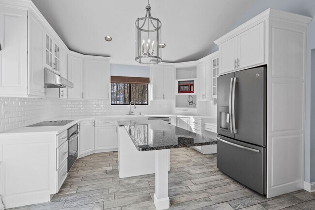 Building Photo - 4-bedroom 2.5-bath home in Cortlandt Manor