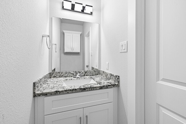 Building Photo - 4677 Bellfort Ave