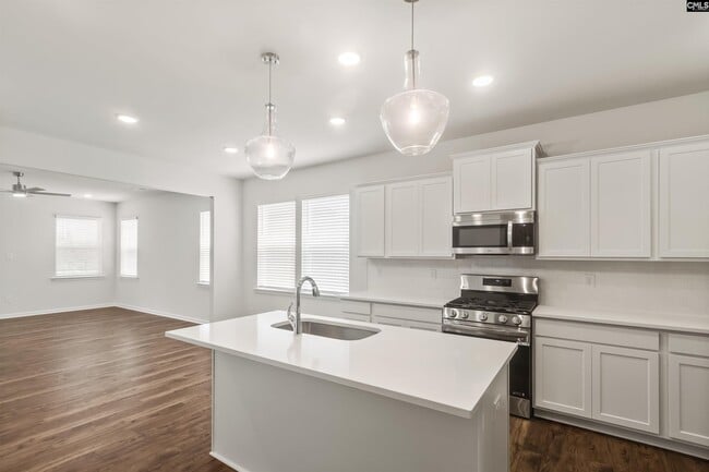 Building Photo - 1021 Skidaway Dr