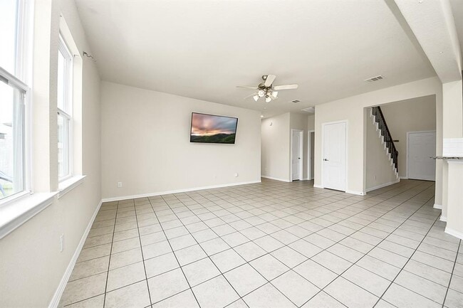 Building Photo - 13313 Sea Breeze Dr