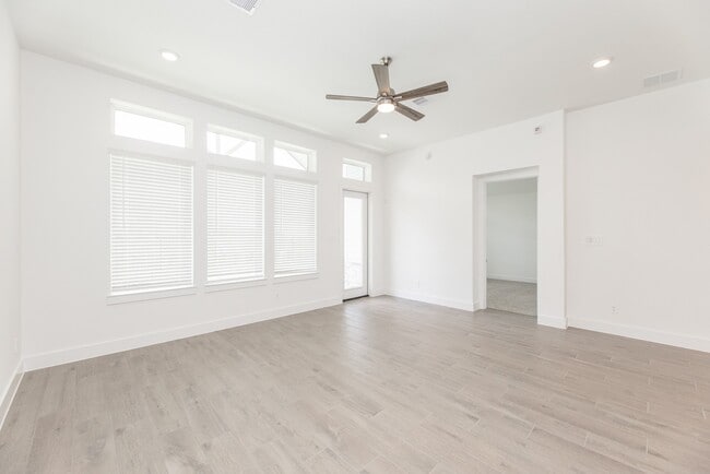 Building Photo - 7819 Cattail Shallows Ln