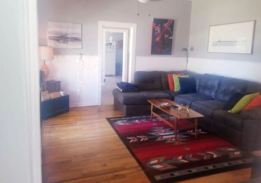 Building Photo - 1204 S Fern St