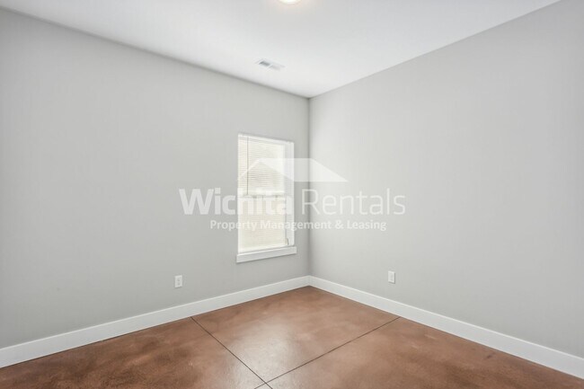 Building Photo - ****Coming Soon in June***    Valley Center Schools*** 3 bedroom townhome