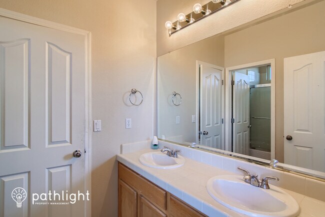 Building Photo - 6142 Big Bend Dr, Roseville, CA, 95678