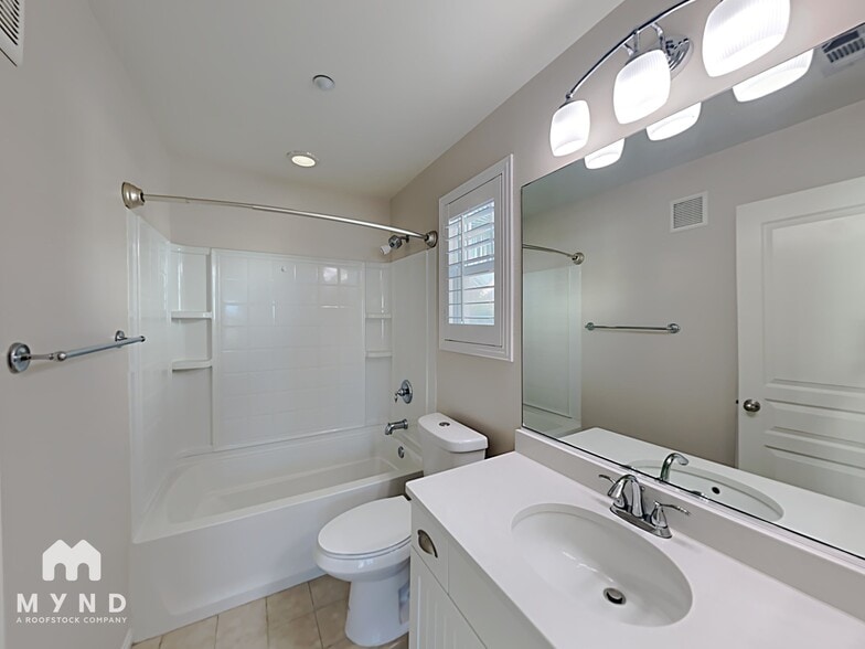 Building Photo - 815 Harbor Cliff Way