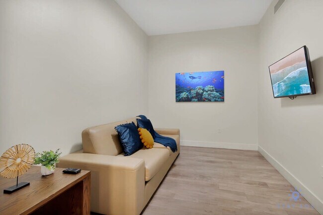 Building Photo - 777 N Ocean Dr