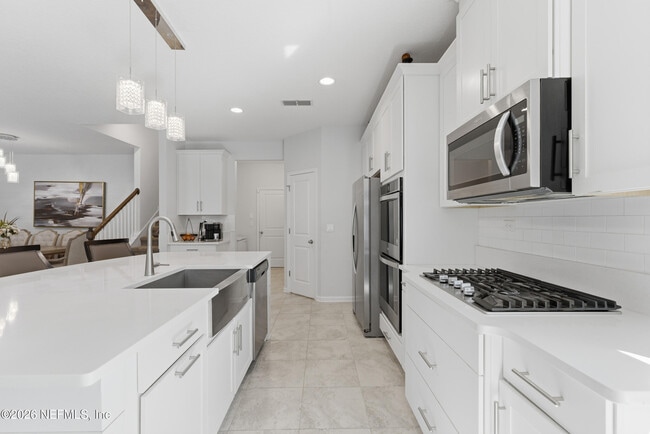 Building Photo - 454 Willow Lake Dr