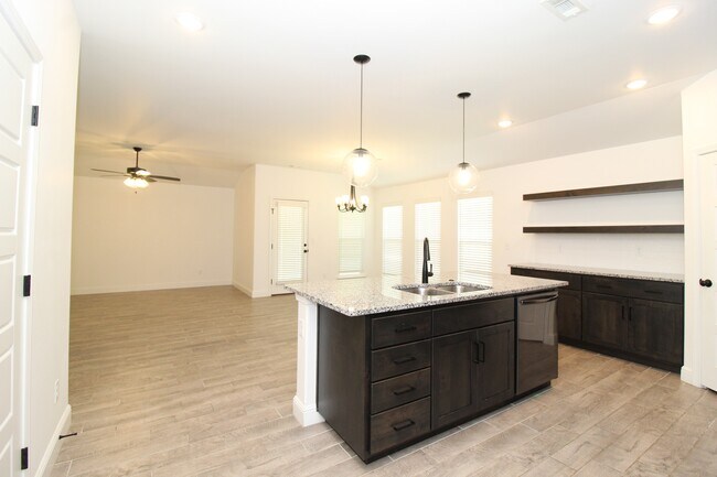 Building Photo - 1450 Ari Ave