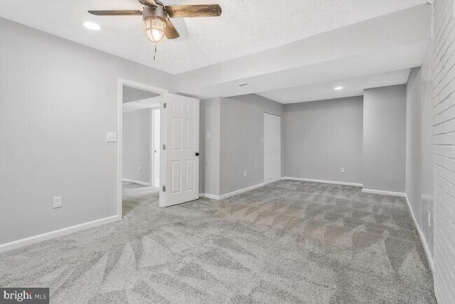 Building Photo - 9205 Midland Turn
