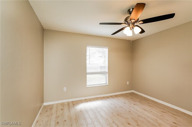 Building Photo - 2035 NE 8th Pl
