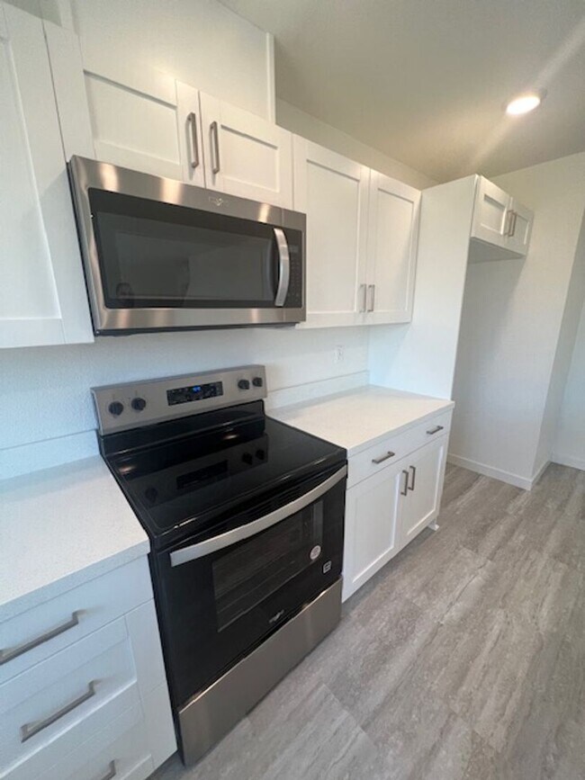 Building Photo - Brand new 4 Bedroom Smart Solar Home in Am...