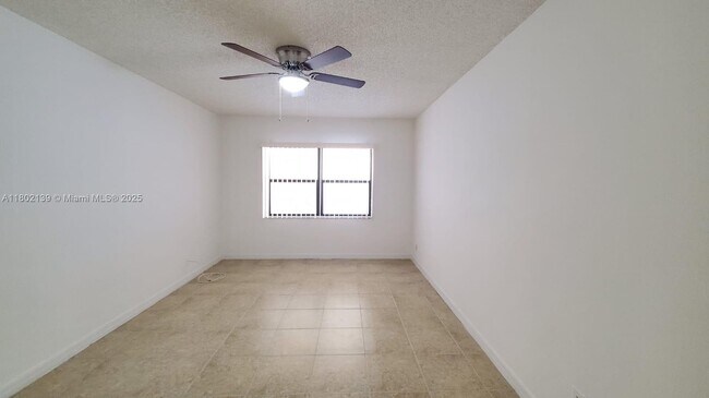 Building Photo - 8290 Lake Dr