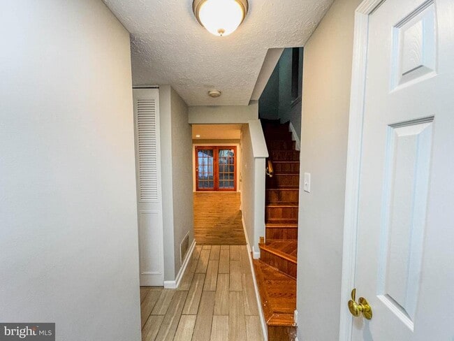 Building Photo - 117 Villa Knoll Ct