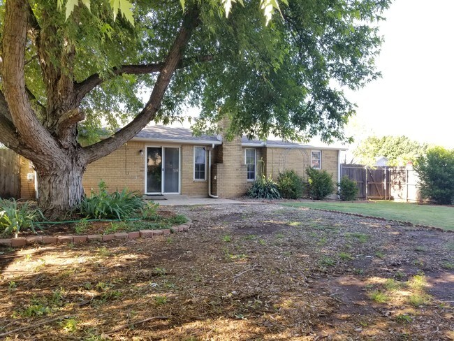 Building Photo - 7500 NW 115th St