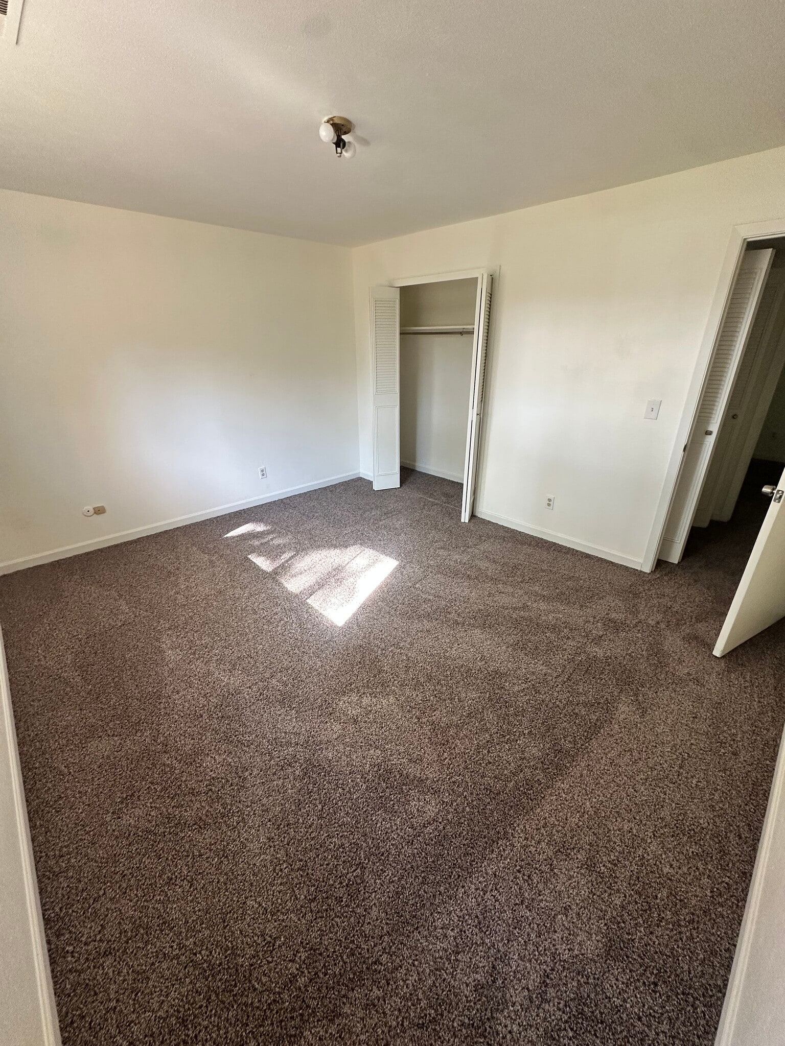 Building Photo - 6684 Zang Ct