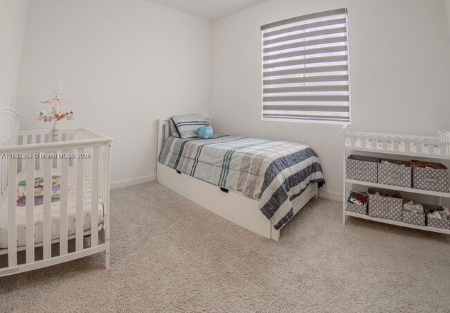 Building Photo - 544 NE 4th St