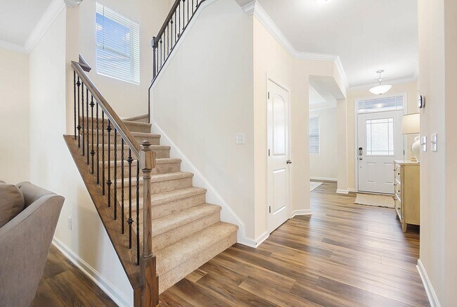 Building Photo - Beautiful Five Bedroom Home in Indian Trail!