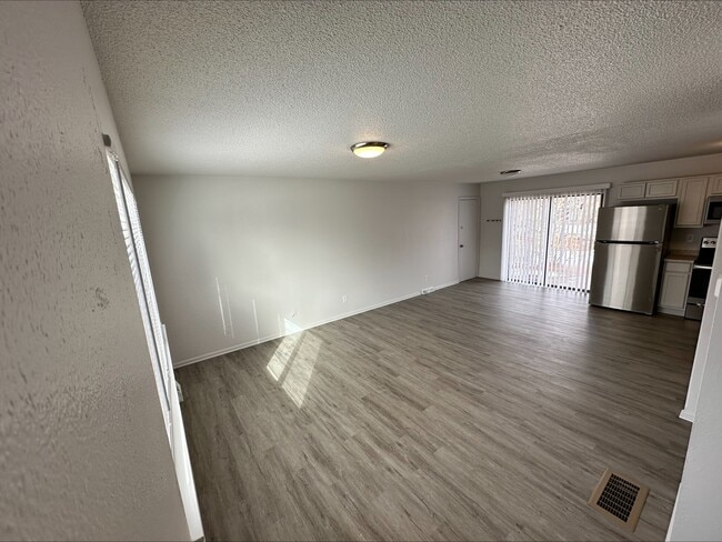 Building Photo - 3412 Carson Ave