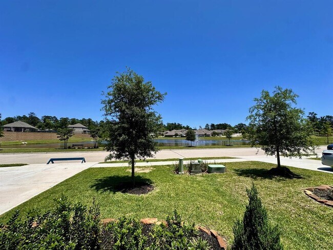 Building Photo - 6151 White Spruce Dr