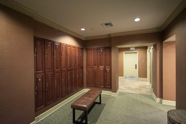 Building Photo - 404 Kelly Plantation Dr