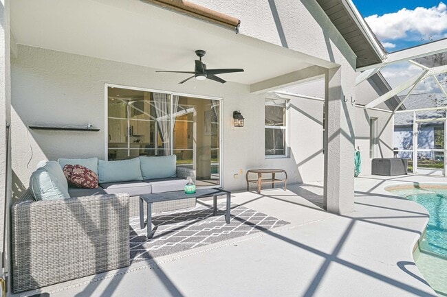 Building Photo - AVAILABLE June 1 - Single Family Pool Home in the Heart of Three Oaks