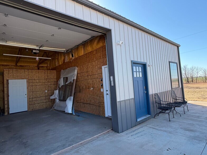 Indoor parking - 94089 Greer Rd