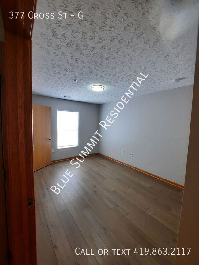 Building Photo - 377 Cross St