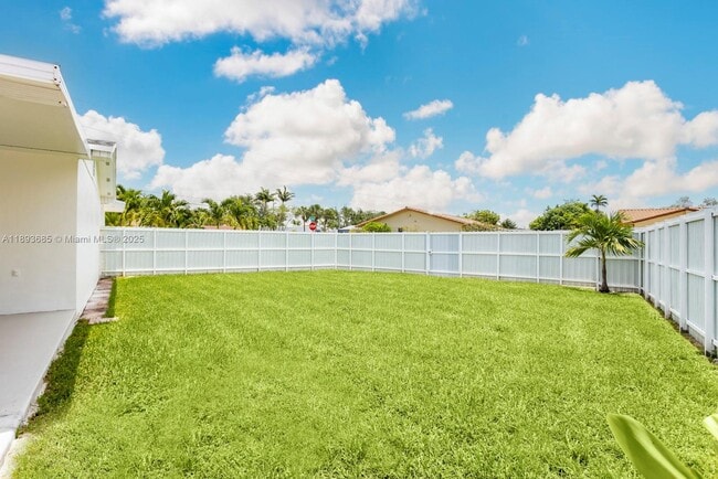Building Photo - 10770 SW 26th St