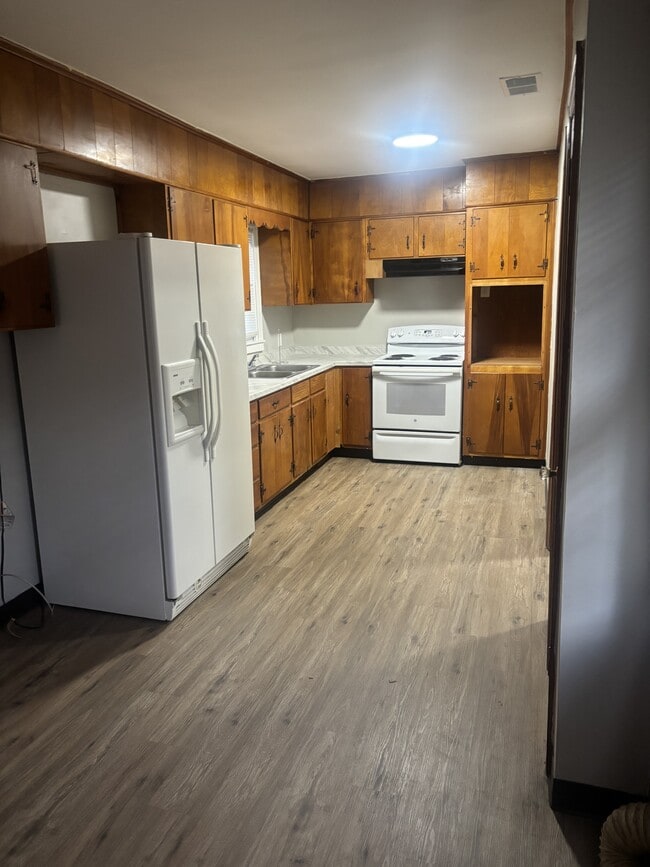 Building Photo - 1622 Alta Vista Ave