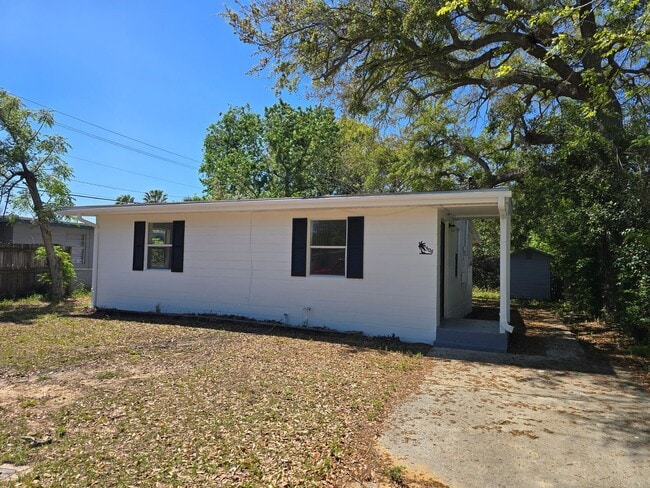 Building Photo - Cozy 2-bedroom, 1-bath home in Daytona Beach