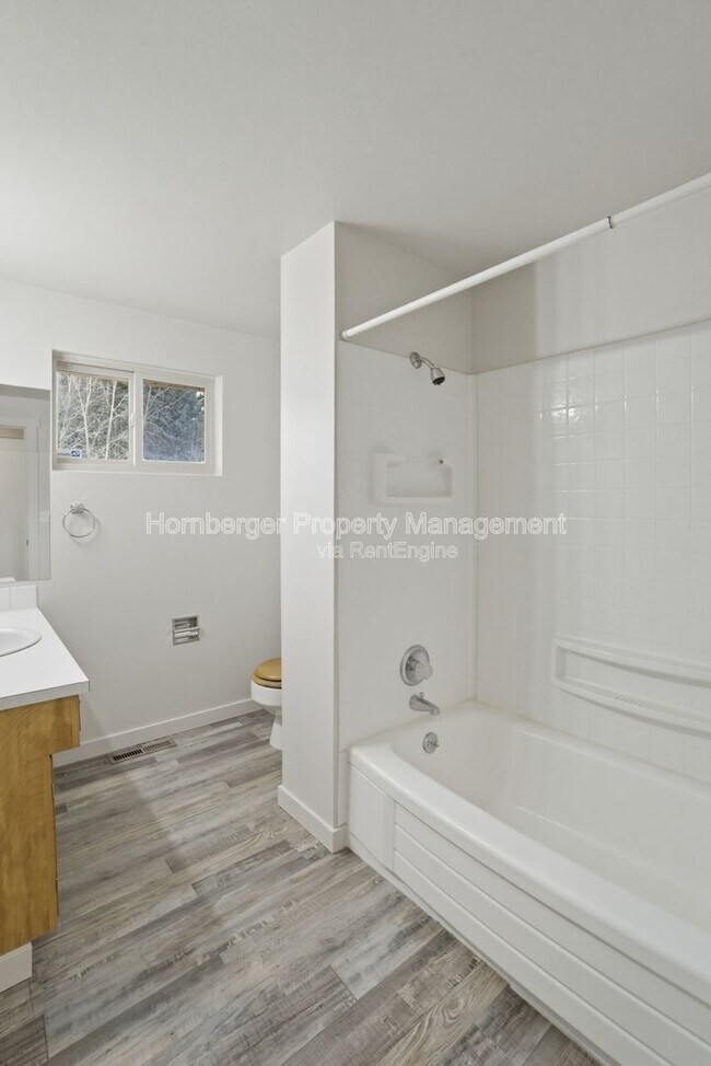 Building Photo - 9715 N Stevens St