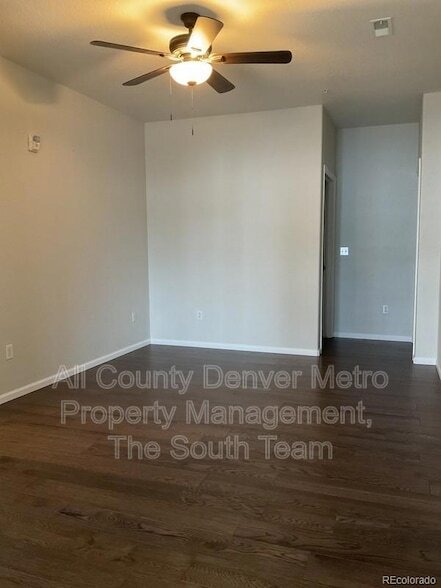 Building Photo - 5255 Memphis St