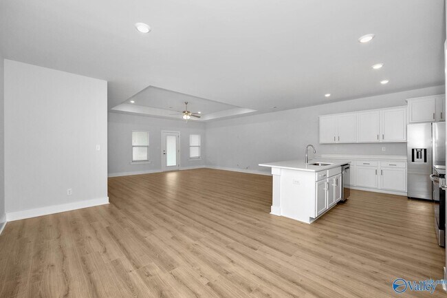 Building Photo - 144 Clift Farm Dr