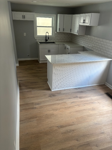 Building Photo - 619 Pinewood Ave